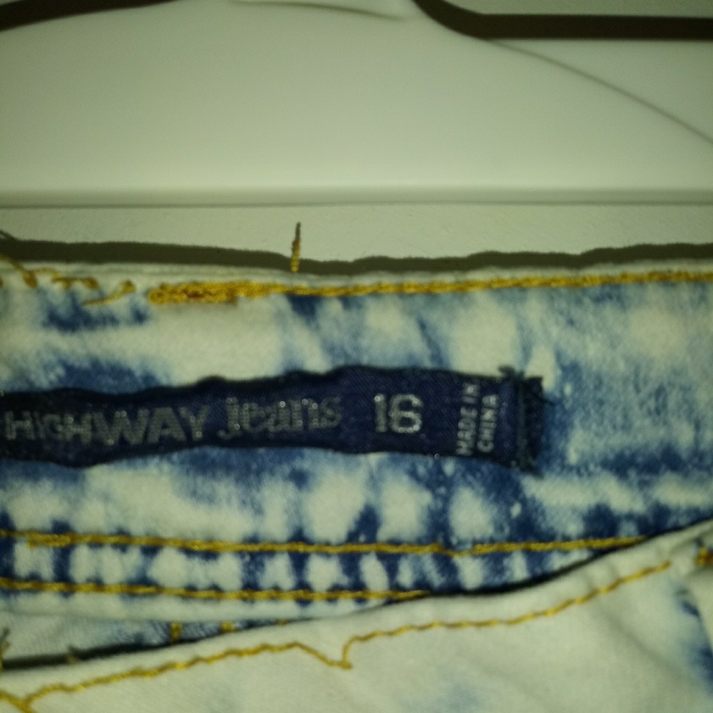 To small - Picture 2 of 2